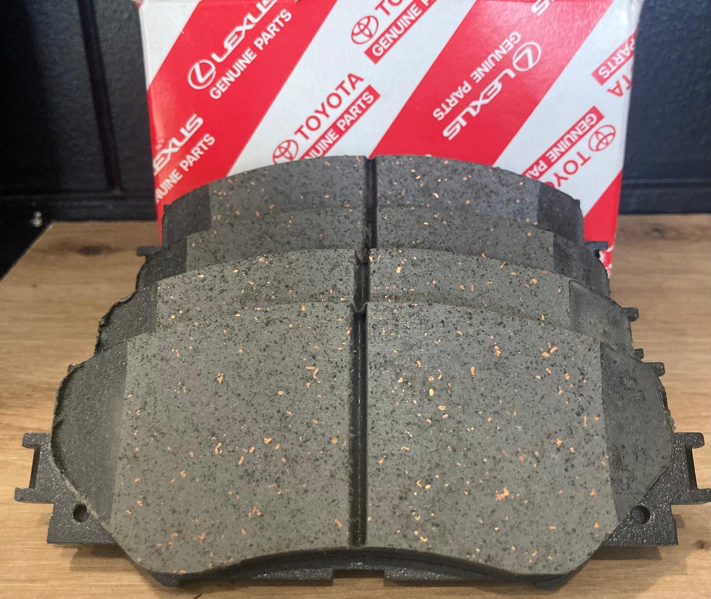 Genuine Toyota Front Brake Pads 04465-YZZR3 suits Corolla/Yaris/Rav 4
